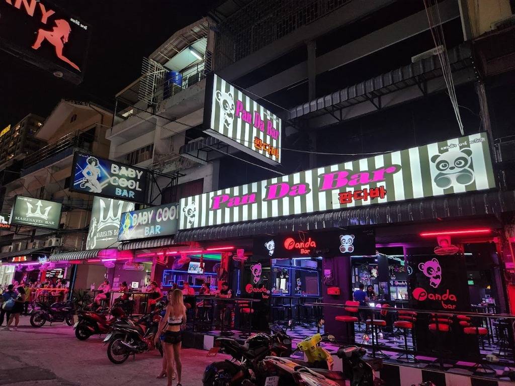 Panda Bar Soi 6 Pattaya